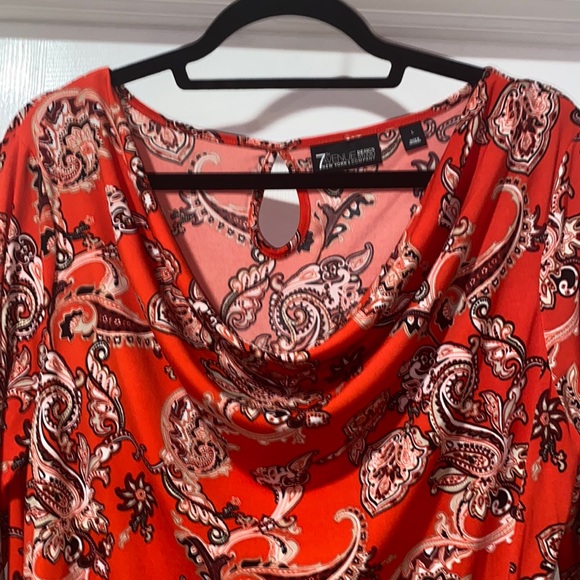 NY&C Red Orange Patterned Long Sleeve Blouse - LARGE - Picture 3 of 5